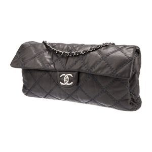 Chanel حقيبة فلاب Ultimate Stitch من مجموعة Karl Lagerfeld بلون رمادي